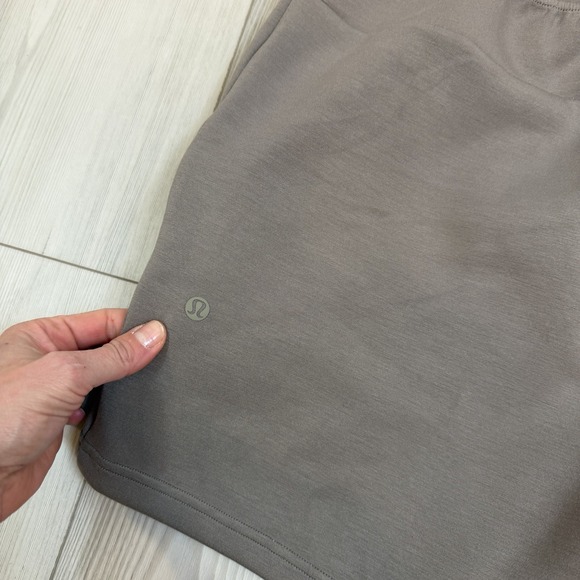 Lululemon X Peloton Shorts Mens Large Brown 7" Smooth Spacer Athleisure LM7BMSS - Picture 8 of 13